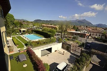 Sleeps 6 Pool Air Con Villa *