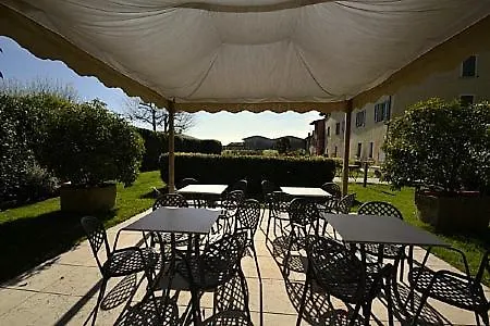 Villa Sleeps 6 Pool Air Con San Felice del Benaco