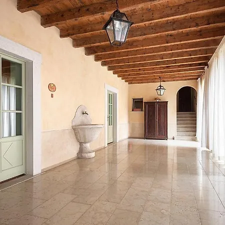 Villa Sleeps 6 Pool Air Con *