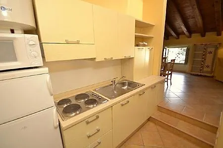 Sleeps 6 Pool Air Con * San Felice del Benaco