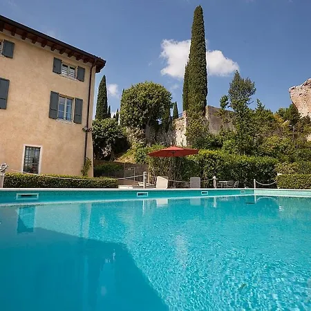 Sleeps 6 Pool Air Con Villa