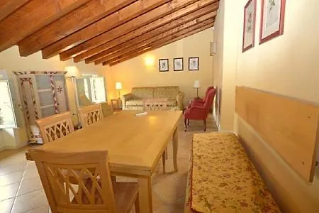 Villa Sleeps 6 Pool Air Con San Felice del Benaco