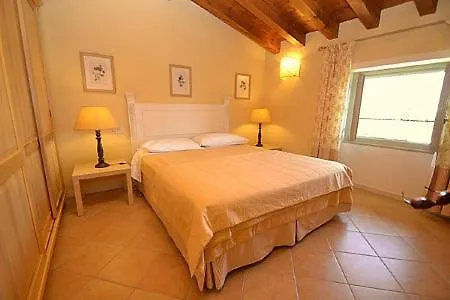 Sleeps 6 Pool Air Con *