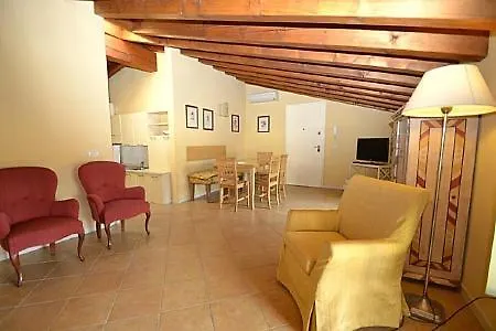 Sleeps 6 Pool Air Con * San Felice del Benaco